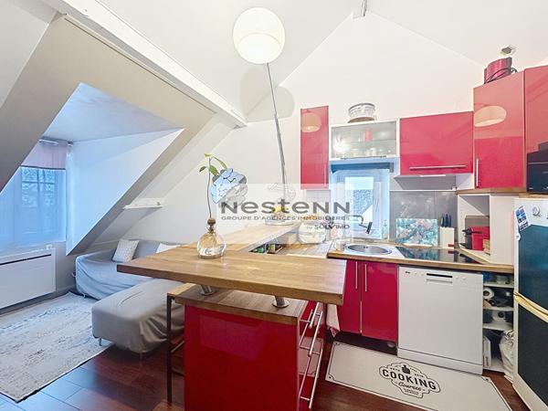 À vendre : Appartement 2 pièces à PRINGY, cave, 2 places de parking, centre ville.