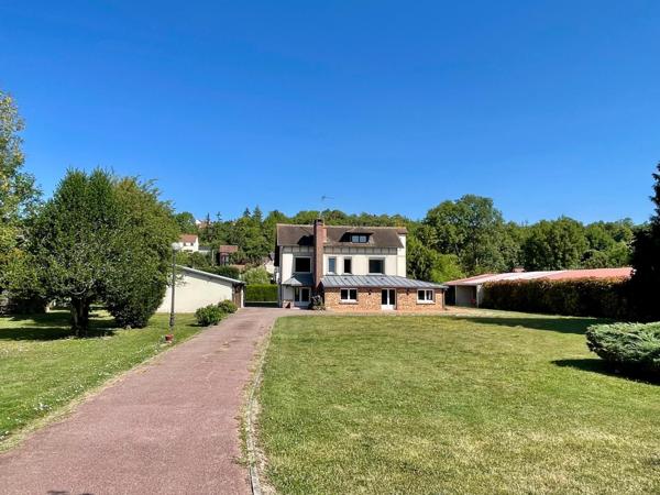 Magnifique propriété avec accès direct sur la seine