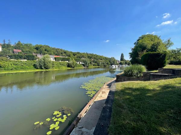 Magnifique propriété avec accès direct sur la seine