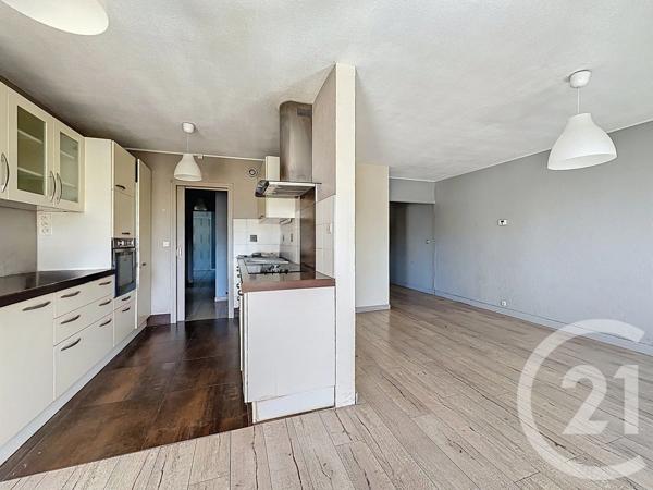 Appartement F5 à vendre  5 pièces - 91 m 2   DECINES CHARPIEU  - 69