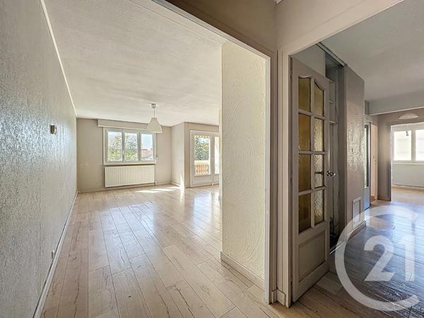 Appartement F5 à vendre  5 pièces - 91 m 2   DECINES CHARPIEU  - 69