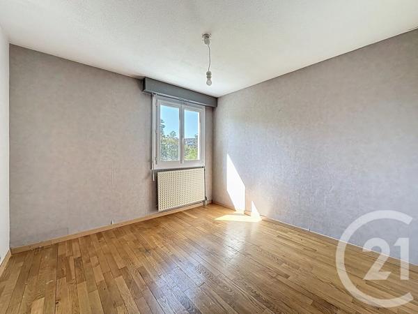 Appartement F5 à vendre  5 pièces - 91 m 2   DECINES CHARPIEU  - 69