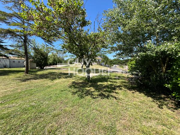 Maison spacieuse à vendre à La Tremblade - 11 pièces, 7 chambres