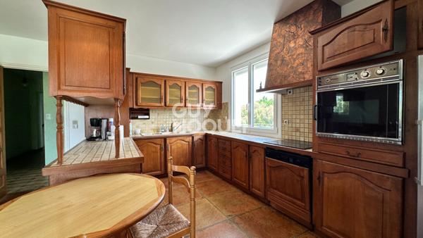 Maison spacieuse à vendre à La Tremblade - 11 pièces, 7 chambres