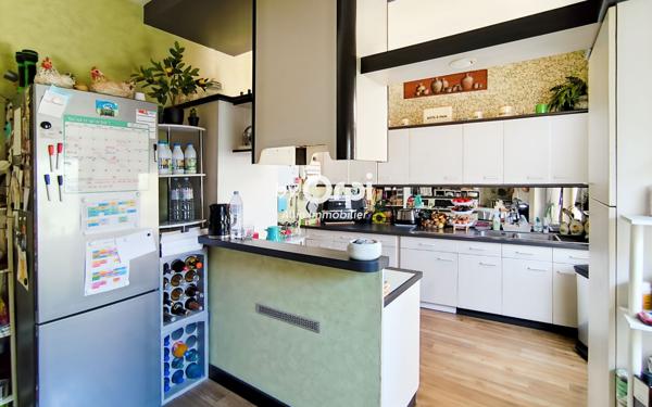 Appartement à vendre    6 pièces • 242,17 m2 Montluçon