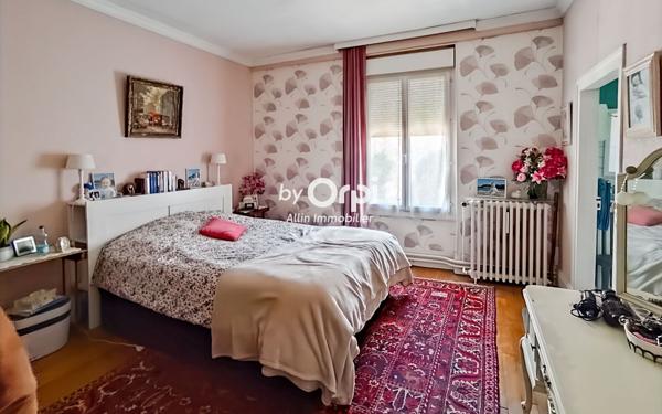 Appartement à vendre    6 pièces • 242,17 m2 Montluçon