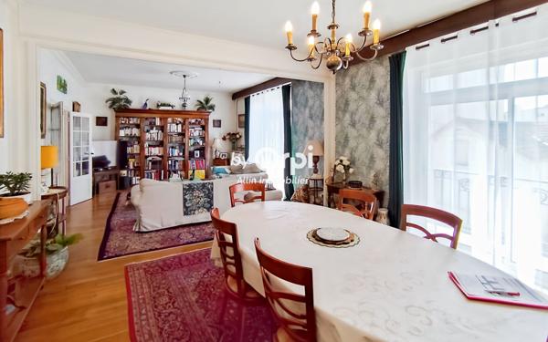 Appartement à vendre    6 pièces • 242,17 m2 Montluçon