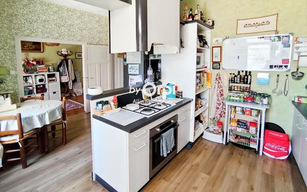 Appartement à vendre    6 pièces • 242,17 m2 Montluçon