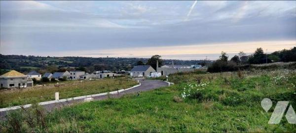 Idéale investisseur.  Terrains à bâtir prévus pour 2 ou 3 logements groupés