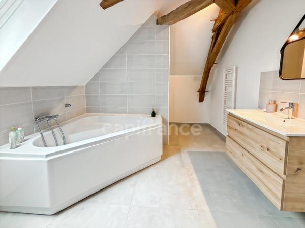 Dpt Sarthe (72), à vendre MONCE EN BELIN maison de ville rénovée 4 chambres