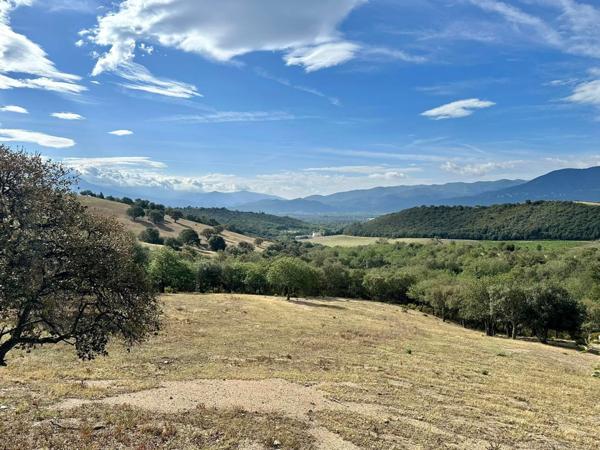 Vivès (66400) Terrain 22 800 m² joli potentiel