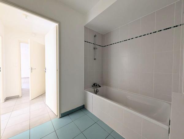 Appartement à MEYZIEU, 69330 - 3 pièces 61m²
