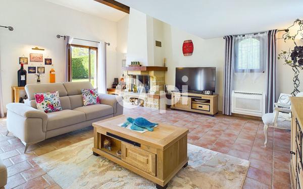 Maison à vendre    6 pièces • 145,44 m2 Tourrettes