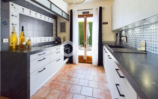 Maison à vendre    6 pièces • 145,44 m2 Tourrettes