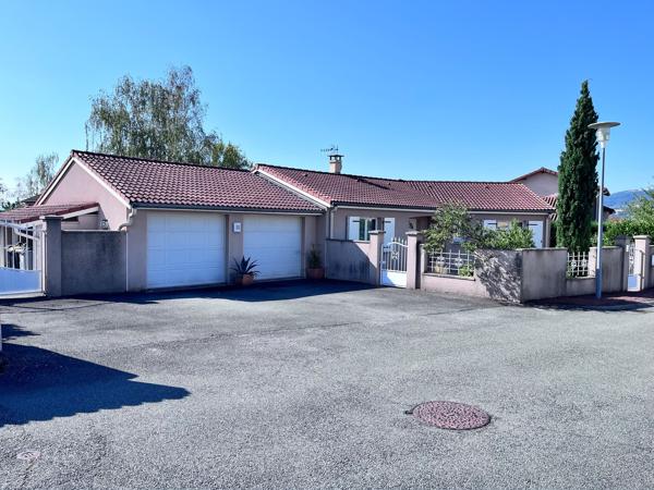 EN EXCLUSIVITE COQUETTE VILLA PLAIN PIEDS DE 109 M2 SUR 1100 M2 DE TERRAIN