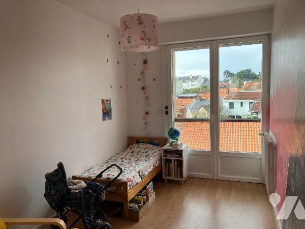 T4 traversant proche Rond-Point de Vannes – 93,67 m² – Terrasse, parking, cave