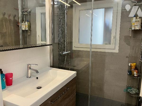 T4 traversant proche Rond-Point de Vannes – 93,67 m² – Terrasse, parking, cave