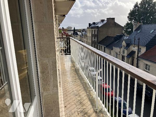 T4 traversant proche Rond-Point de Vannes – 93,67 m² – Terrasse, parking, cave