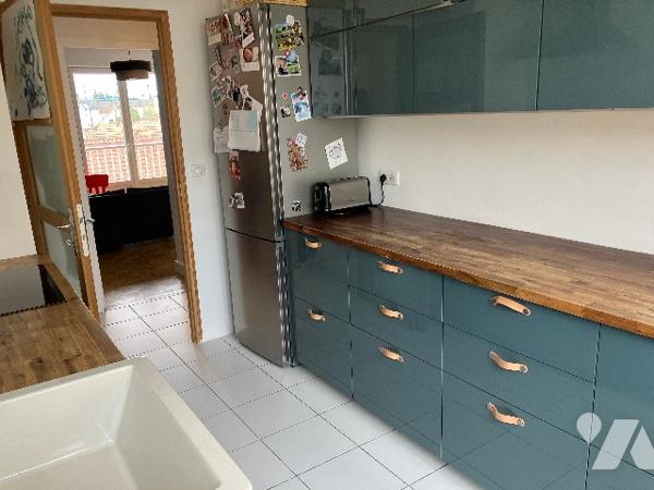 T4 traversant proche Rond-Point de Vannes – 93,67 m² – Terrasse, parking, cave