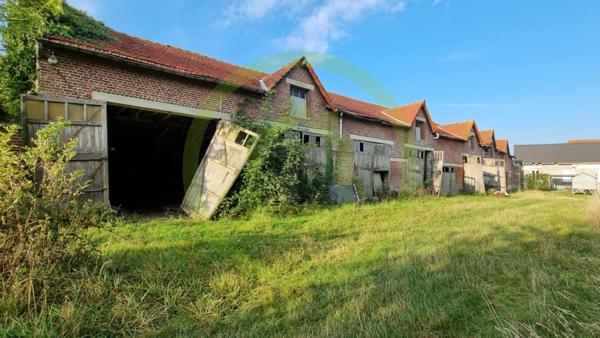 Grange à LE PLESSIER ROZAINVILLERS (80110)