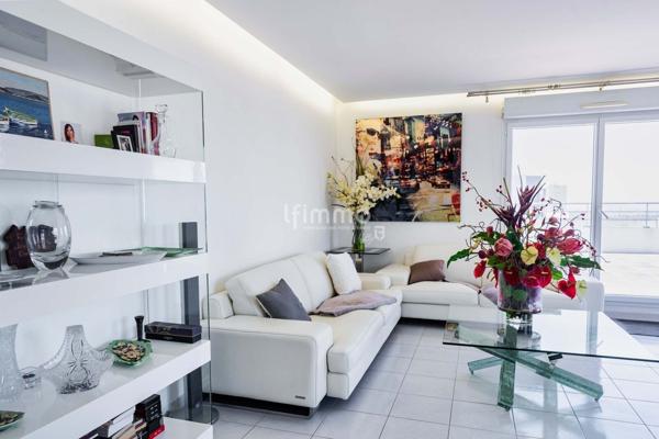 Appartement T3 et terrasse de 87m2 vue mer