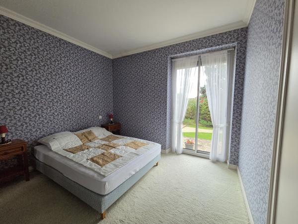 A VENDRE ELEGANTE DEMEURE FAMILIALE AVEC APPARTEMENT INDEPENDANT LOUDEAC (22)