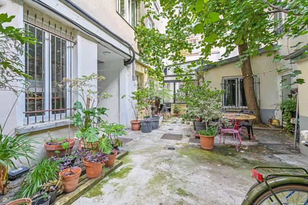 Appartement refait à neuf avec mezzanine - 15,43 m²