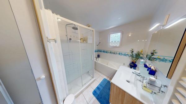 Maison de plain pied, Secteur résidentiel prisé et calme