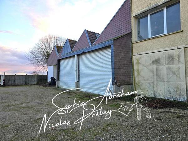 ENTREPÔTS ET MAISONS D'HABITATION SUR 2 HECTARES
