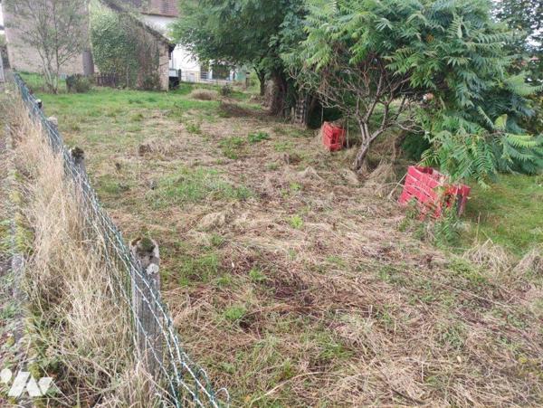A VENDRE MAISON FERME A RENOVER FROIDECONHE Haute-Saône
Maison de village / ferme à rénover si...