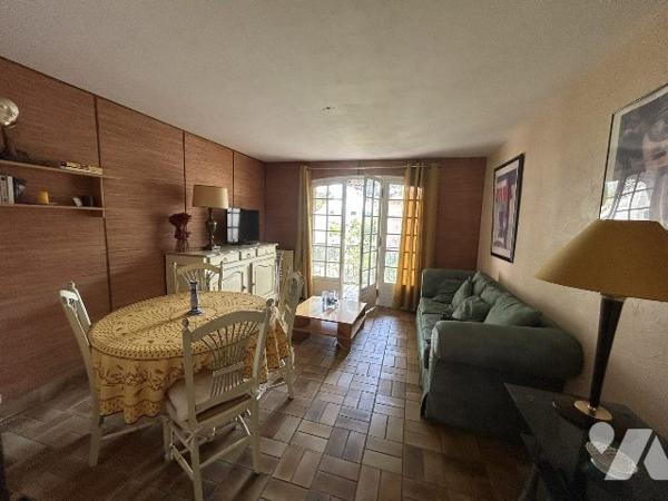Appartement F2 aves terrasse vendu meublé