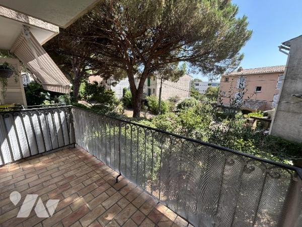 Appartement F2 aves terrasse vendu meublé