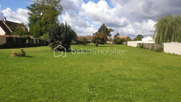 Terrain de 1 323 m²