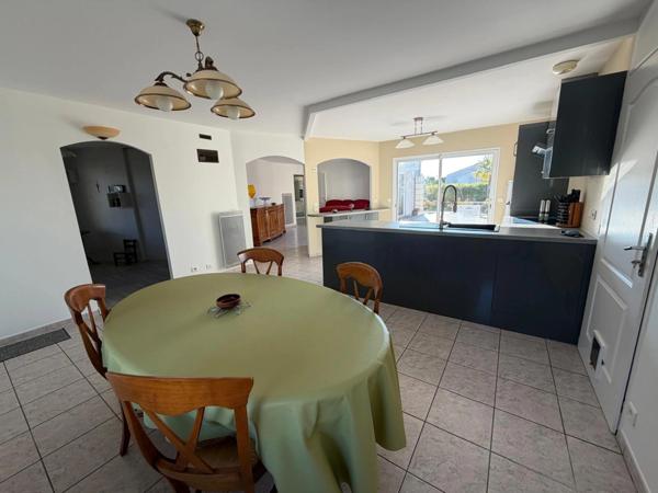 L'AIGUILLON SUR MER (85) QUARTIER RESIDENTIEL VILLA PLAIN PIED GRAND CONFORT AVEC GARAGE SUR 637M² CLOS