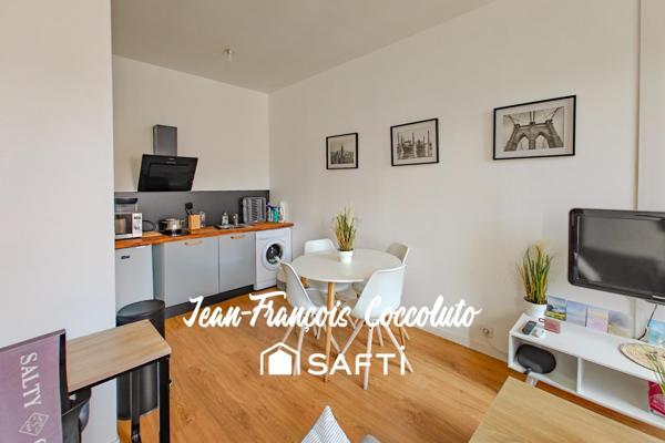 Immeuble avec 3 appartements et 1 local commercial