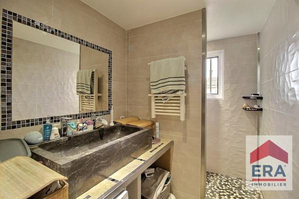 Maison à vendre à Le Pontet - 3 chambres - Piscine - Garage