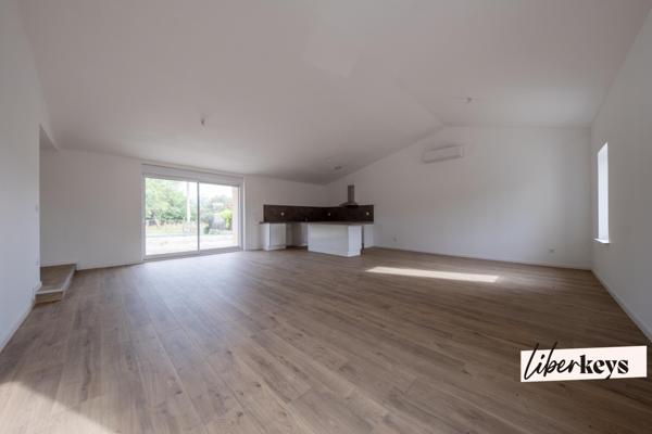 Maison de Village T5  - 179 m2 - Totalement rénovée - Jardin de 270 m2 environ