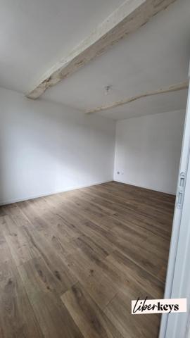 Maison de Village T5  - 179 m2 - Totalement rénovée - Jardin de 270 m2 environ