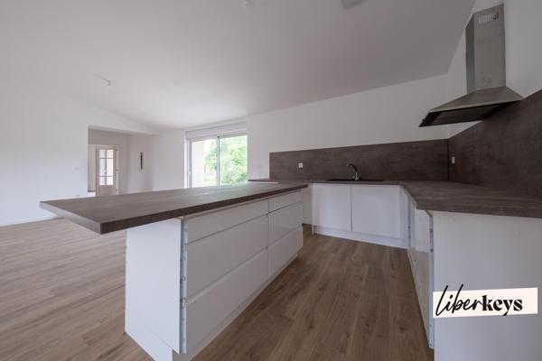 Maison de Village T5  - 179 m2 - Totalement rénovée - Jardin de 270 m2 environ