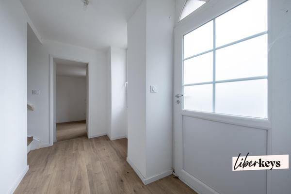 Maison de Village T5  - 179 m2 - Totalement rénovée - Jardin de 270 m2 environ