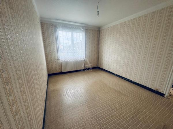 Maison à Dampierre avec petite dépendance