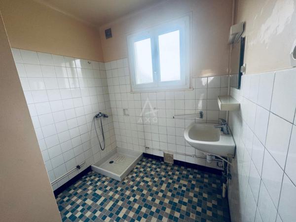 Maison à Dampierre avec petite dépendance