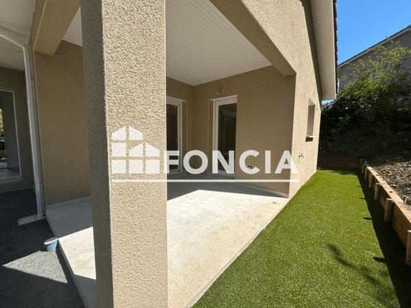 Location Maison 4 pièces 93.41 m² - LIEU DIT LE VILLAGE Cour Et Buis 38122