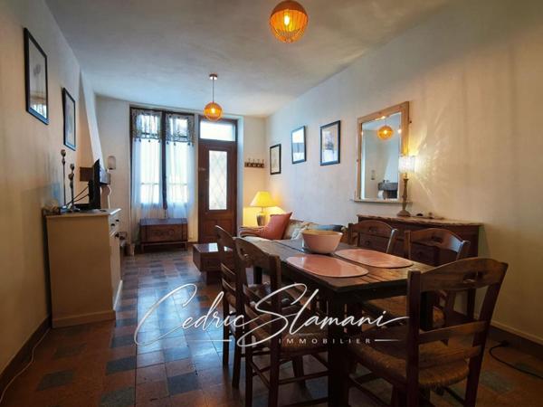 EXCLUSIF  MAISON DE VILLAGE 95 M2, 4 CHAMBRES, 1 BUREAU,  2 SALLE D EAU, 1 CUISINE, 1 SALON