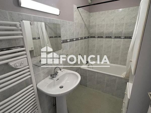 Location Appartement 2 pièces 44.3 m² - 33/35/37 RUE ARMAND DULAMON Mont De Marsan 40000