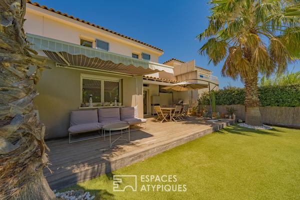 Villa contemporaine dans domaine sécurisé