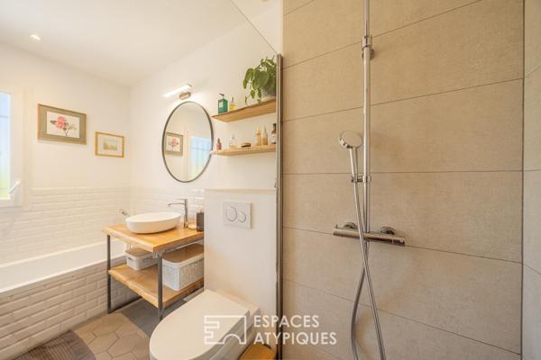 Villa contemporaine dans domaine sécurisé