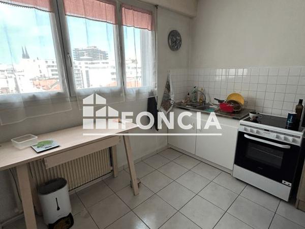 Location Appartement 2 pièces 49.6 m² - 57 RUE BONNABAUD RESIDENCE LE GALLIENI Clermont Ferrand 63000