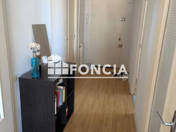 Location Appartement 2 pièces 49.6 m² - 57 RUE BONNABAUD RESIDENCE LE GALLIENI Clermont Ferrand 63000