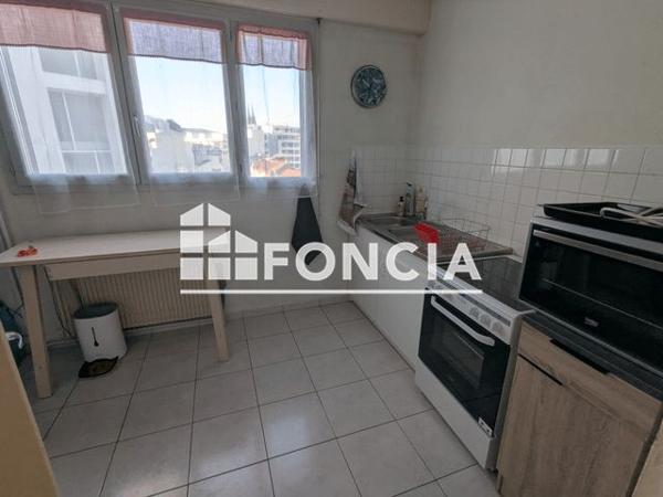 Location Appartement 2 pièces 49.6 m² - 57 RUE BONNABAUD RESIDENCE LE GALLIENI Clermont Ferrand 63000